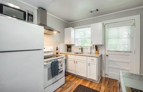 Woodbine House | Month to Month Furnished Cottage in Woodbine