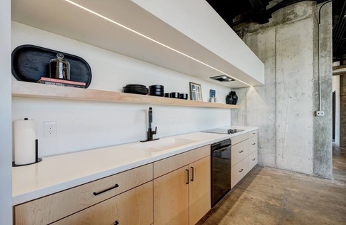 Downtown Oklahoma City Apartment | Month-to-Month High End 2BR Apt.