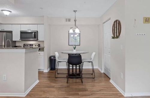 Indian Bayou Condo | Monthly Discounts In The Heart of Destin ! Close To Beach and Restaurants! Dancing Cloud 260