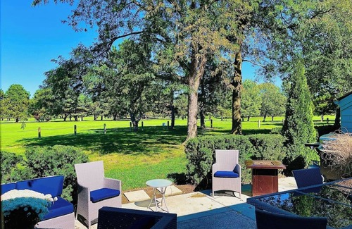 Huron Condo | Monthly Discounts Pet Friendly 2 King Suites on Golf Course W/Beautiful View!
