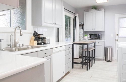 Southwest Anaheim Apartment | Monthly Furnished 3BR/2BA Near Disneyland