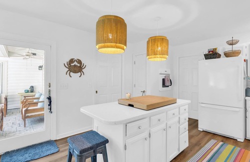 Pawleys Island House | Monthly rental 2 bedroom home within minutes to beach