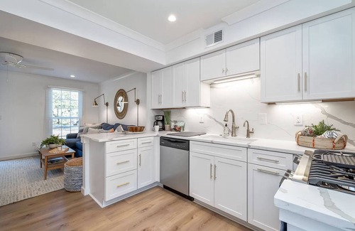 Fort Story House | Monthly Rental: Coastal Retreat on the Beach