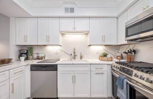 Fort Story House | Monthly Rental: Coastal Retreat on the Beach