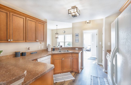 Madison House | Monthly rental Madison Townhome 2/2.5- close to Arsenal Gate 7, Town Madison