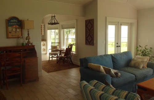 Painters Hill House | Monthly Rental Oceanfront Cottage Retreat, Spectacular 100 Ft Of Private Beach