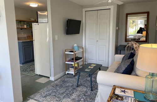 Newport East Cottage | Monthly Rental! Walk to Beach from adorable 1 bedroom cottage