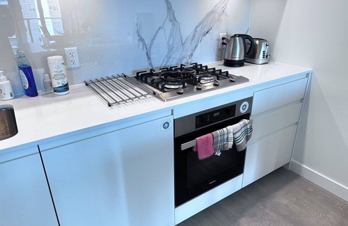 Metrotown Apartment | Monthly stay-Relocation Special-New condo at Metrotown