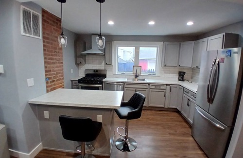 Ampere Apartment | Monthly Stays: 2BR apartment 8 Min Walk from NJ Transit Train to NYC