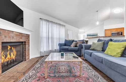 Southaven House | MONTHLY STAYS-Charming 4BR Southaven Home-Near Stateline, Silo Square.