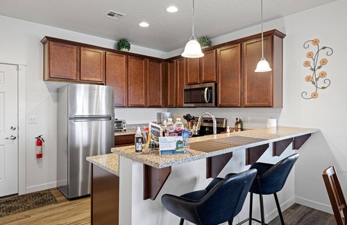 Boise House | Monthly Stays Welcome! 2 Master en Suites | 15 min to Downtown & 5 min to Village | Walk to Coffee
