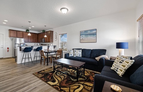 Boise House | Monthly Stays Welcome! 2 Master en Suites | 15 min to Downtown & 5 min to Village | Walk to Coffee