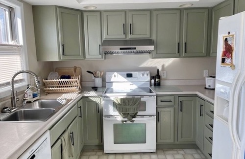 Gregory House | Monthly Summer Rental Lakefront Home Near Ann Arbor/Chelsea/Dexter & Rec Trail