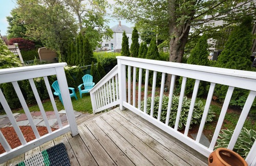 Hull House | Monthly Summer Rental - Newly Renovated Bungalow Steps to the Beach