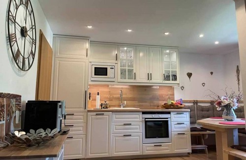 Grashof Apartment | Montis 84 sqm, balcony, kitchen extra, 2 bedrooms, living room, max 4 persons