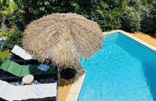 Juvignac Villa | Montpellier, Villa for 6 guests, 1000m2 land, pool 8x5m, palm trees, golf-view