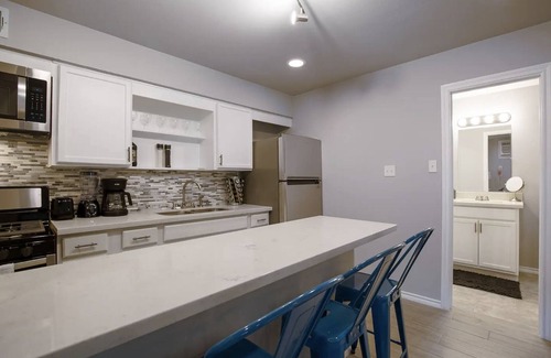 Montrose Apartment | 🏘️ Montrose Chosen Studio! Medical Center 13 ⭐️⭐️⭐️⭐️⭐️
