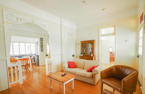 Forest Springs House | Montrose Farm Stay - Charming 2 bedroom cottage