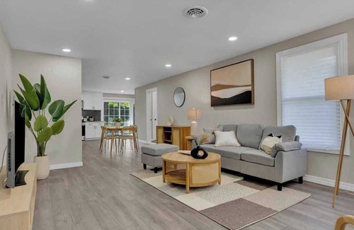 Newark House | Montrose Meadow Retreat – A Stylish & Serene Stay in Newark #42078