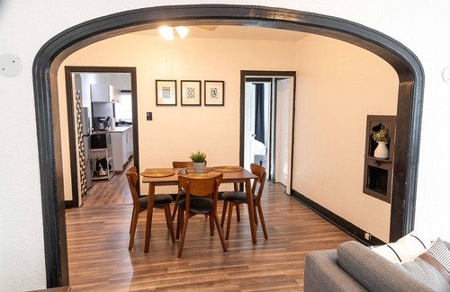 Montrose Apartment | Montrose/Midtown★King Bed ★FastWiFi★ Mins to Downtown & Medical Ctr