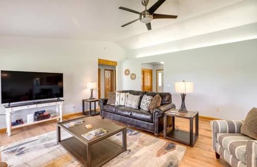 Vernal House | Montrose Retreat with Stunning Mountain Views!