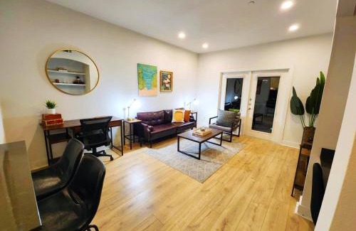 Montrose Apartment | Montrose Spring - Stylish 1 BR in Houston