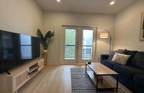 Montrose Apartment | Montrose Spring - Stylish 1 BR in Houston