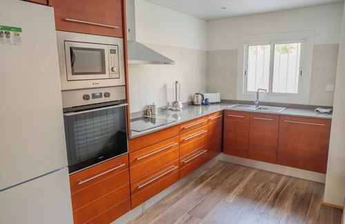 Sant Antoni de Vilamajor Ski Chalet | Montseny house with swimming pool, barbecue, fireplace and garden (pets welcome)