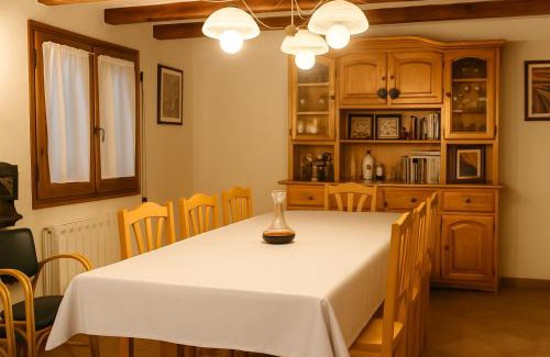 La Morera de Montsant House | Montsant Wine House with Mountain Views