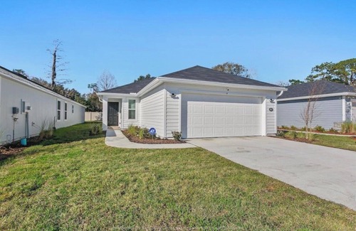 Biscayne House | *Montward preserve way retreat* WiFi Near,Airport & Zoo