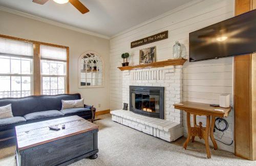 Monument House | Monument Retreat - Walk to Local Dining and Shopping