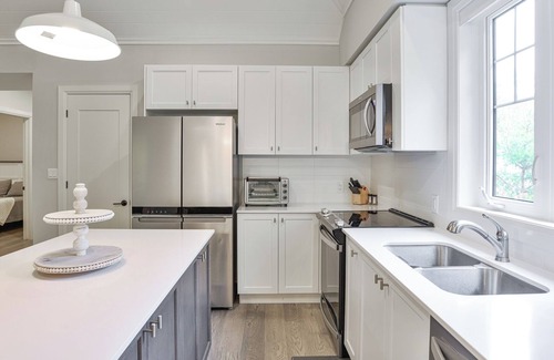 Minett House | Monyca Cottage (#75)