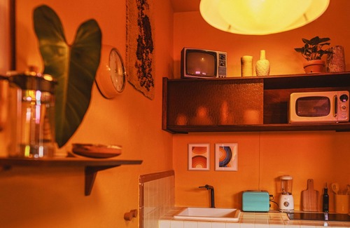 Santurce Apartment | MOOD HAUS by DW - 70's Retro Stays