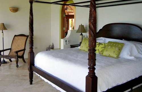 Other Islands Villa | Mood Indigo - Elegant Waterfront Villa On Private Great Camanoe Island With Boat