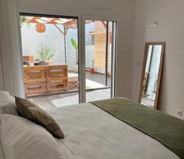 Leiria Apartment | Moodhu Villa - Cozy Apart w/Amazing Terrace