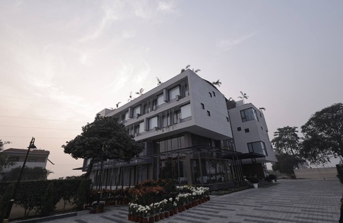 Muzaffarnagar Hotel | Moolchand Resorts