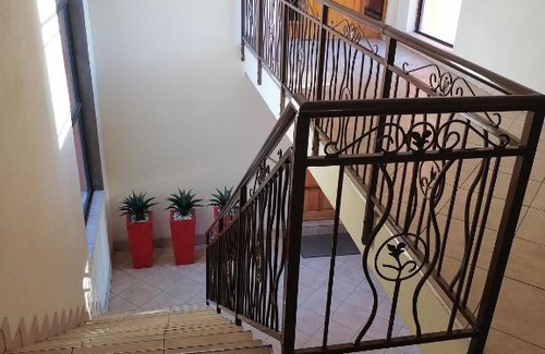 Emalahleni Bed & Breakfast | Moon and Stars Guesthouse