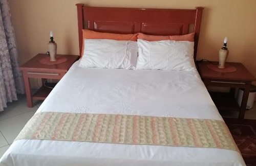Emalahleni Bed & Breakfast | Moon and Stars Guesthouse