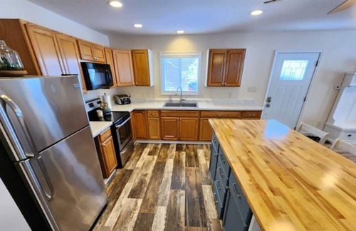 Brohman House | Moon Beam Lake Cottage