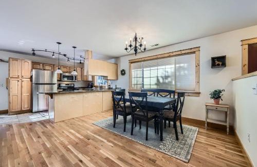 Black Hawk House | Moon Creek Cabin cabin