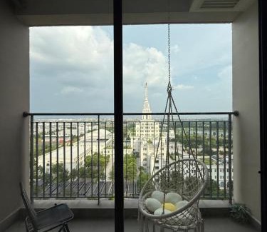 Gia Lam Apartment | Moon Homestay 1717
