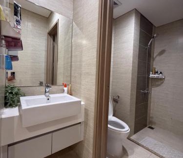 Gia Lam Apartment | Moon Homestay 1717