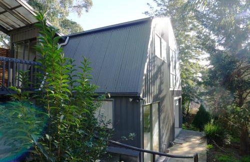 Diamond Creek House | Moon House