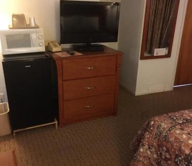 Meade Hotel | Moon Mist Motel
