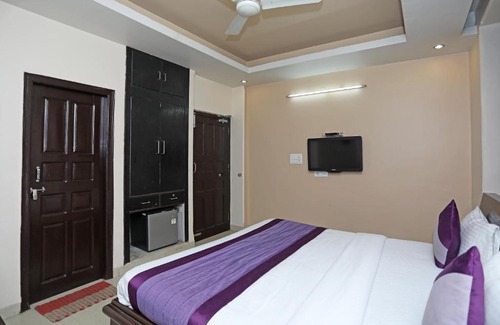 Gurugram Hotel | Moon Residency