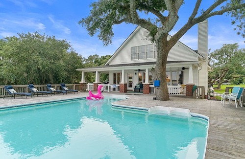 Burnside Island House | Moon River House