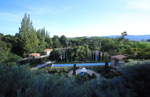 Wang Mi Hotel | Moon River Village