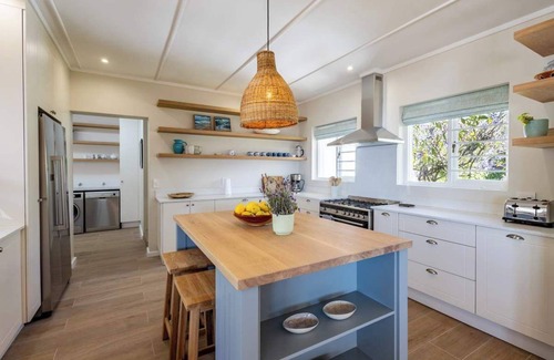 Plettenberg Bay Villa | Moon Tide Villa | 5BD w Pool & Panoramic Sea Views