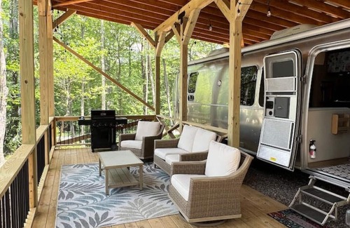 Crellin House | “Moonbeam” (Airstream)
