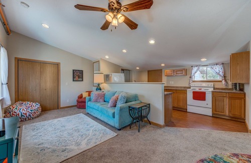 Pepin Condo | Moonbeam Condo - Beautiful 2 Bedroom Stay by Beach